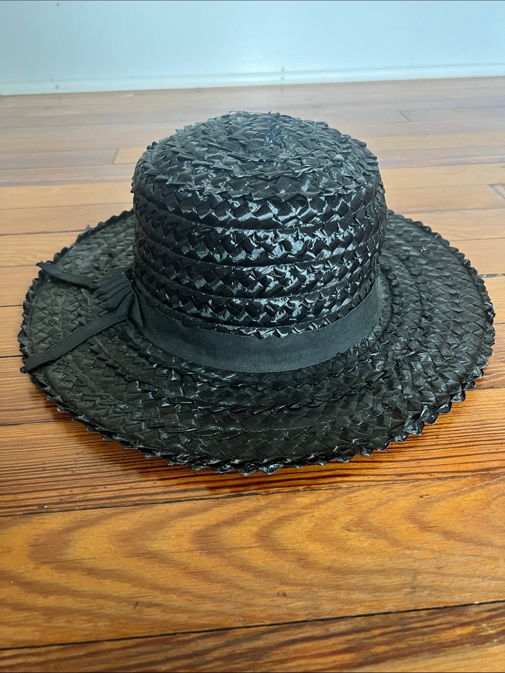 Vintage Black Straw Wide Brim Sun Hat Ribbon Bow Boater Cloche Size 22 Retro